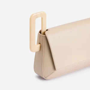 mlouye-studio-oyster-4_63cdbc23-c9ed-4428-8ab8-df3526df0e85